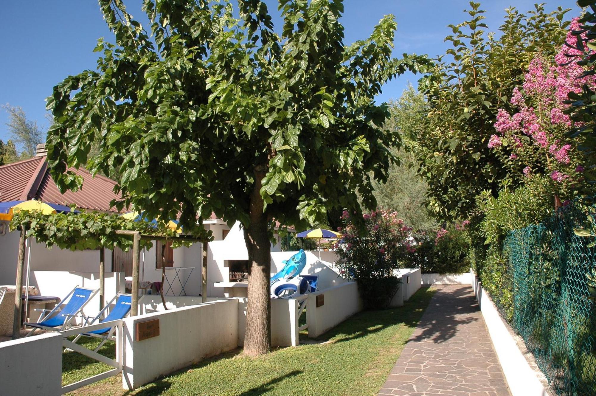 Villaggio Los Nidos リニャーノ・サッビアドーロ エクステリア 写真