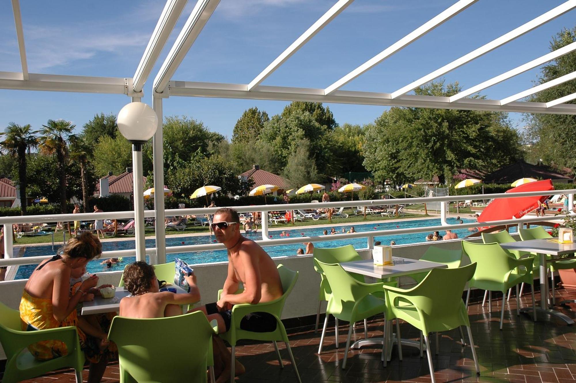 Villaggio Los Nidos リニャーノ・サッビアドーロ エクステリア 写真