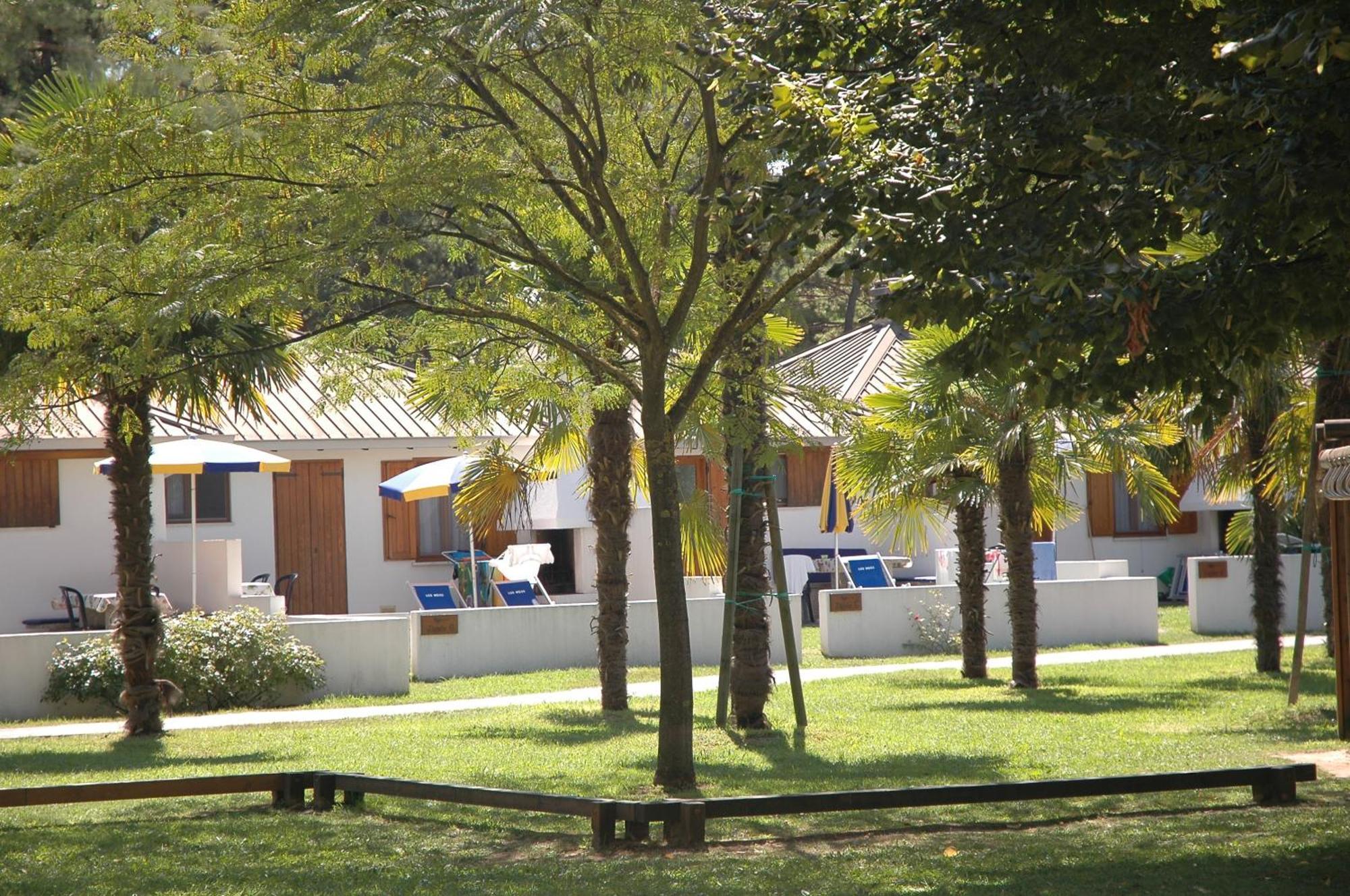Villaggio Los Nidos リニャーノ・サッビアドーロ エクステリア 写真